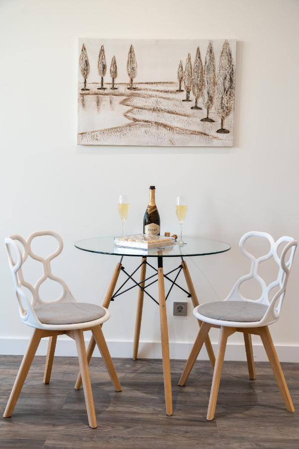 Victory-38 Luxury Center Apartment *